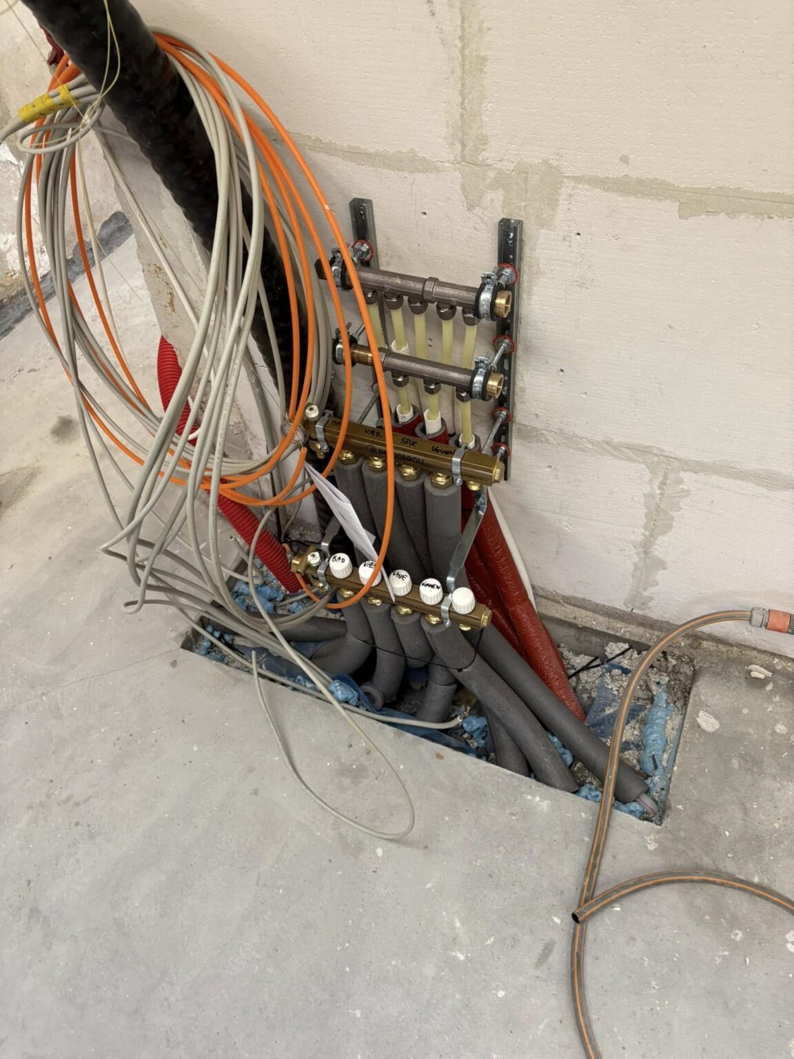 484215686_1090829479513995_4629984065271113632_n